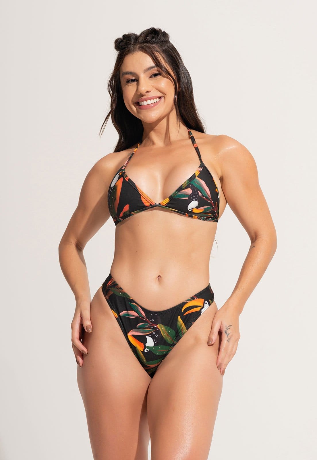 Biquíni MVB Modas Cortininha Aviador Asa Delta Fio Duplo Poliamida Tropical