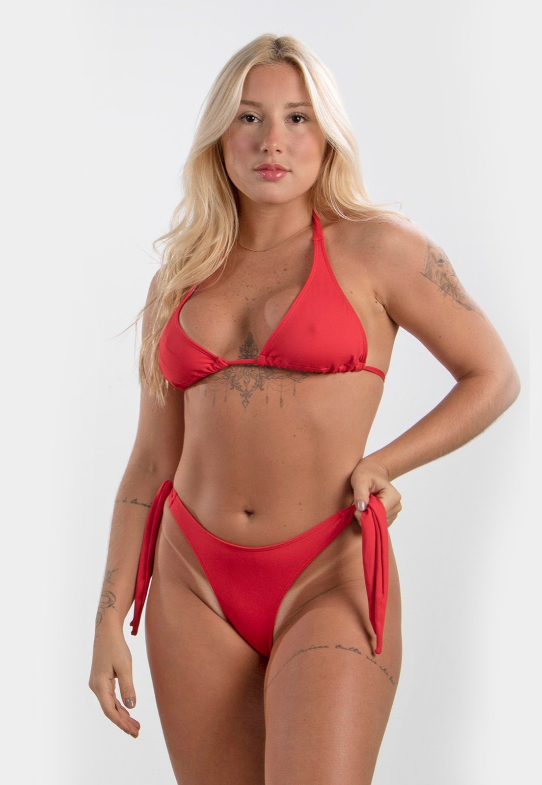 Imagem principal Biquíni Diluxo Calcinha Larga Cortinão Moda Praia Rioutlet vermelho