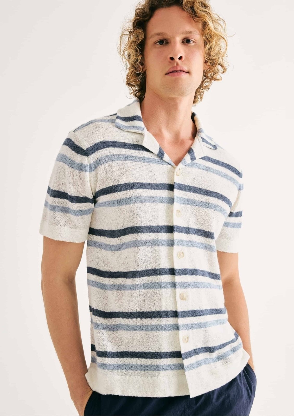 Imagem principal Camisa Masculina Listrada Em Tricô Hering branco