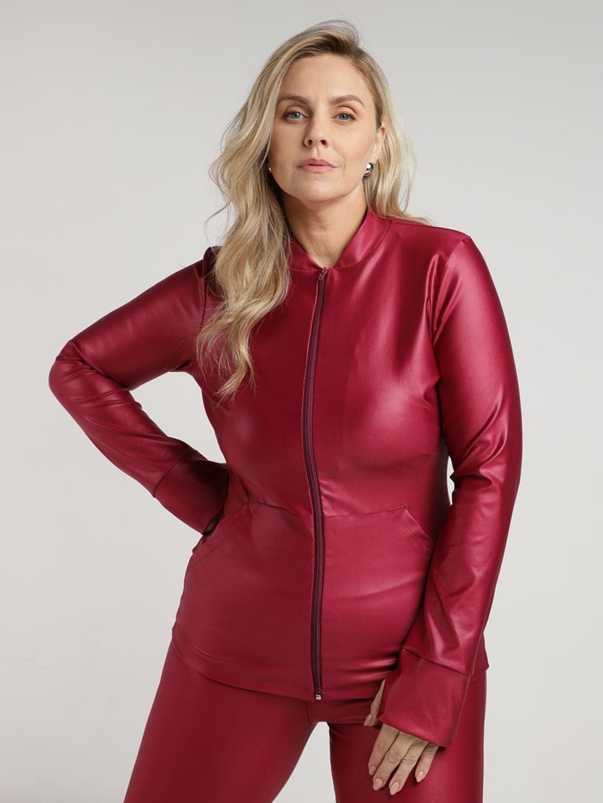 Imagem principal Jaqueta Cirrê Vels Plus Size Feminina BORDO Vels vermelho