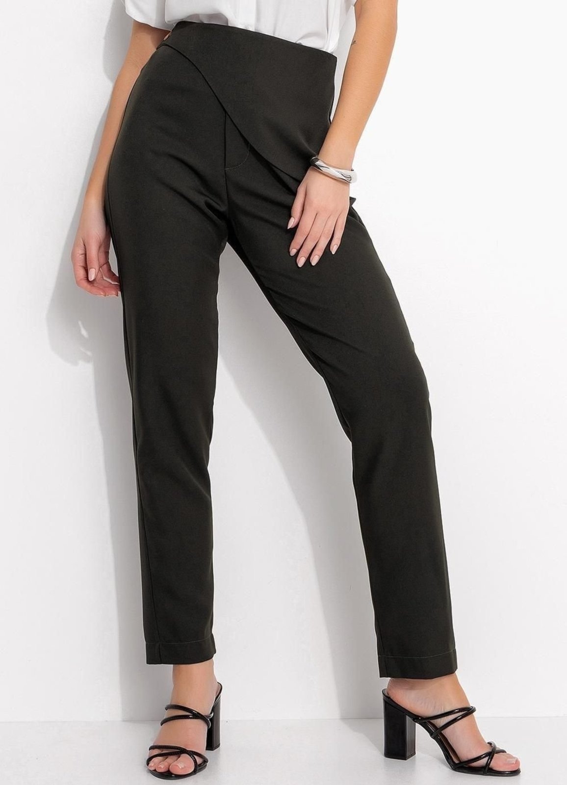 Imagem principal Calça Alfaiataria Verde Quintess preto verde