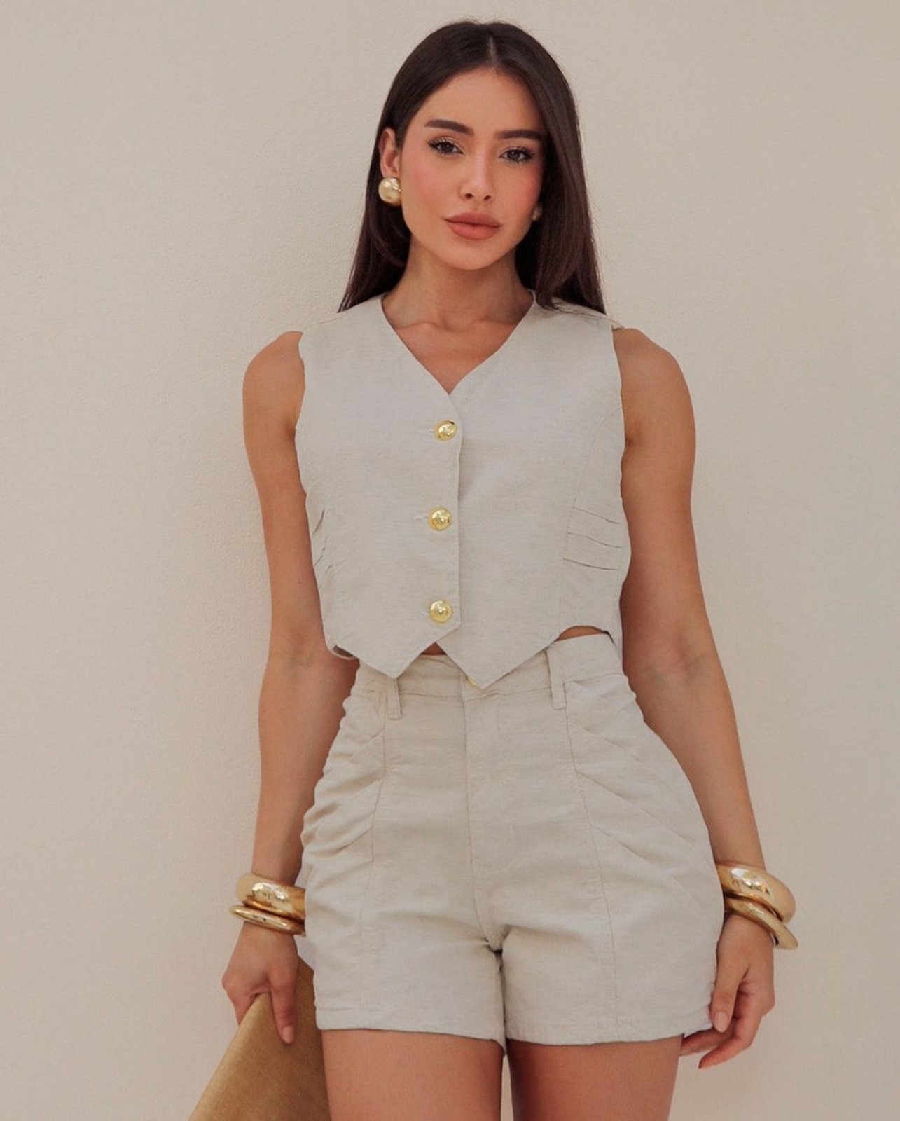 Imagem principal Shorts Linho Mom Feminino com Pregas 25013 Linho Consciência bege