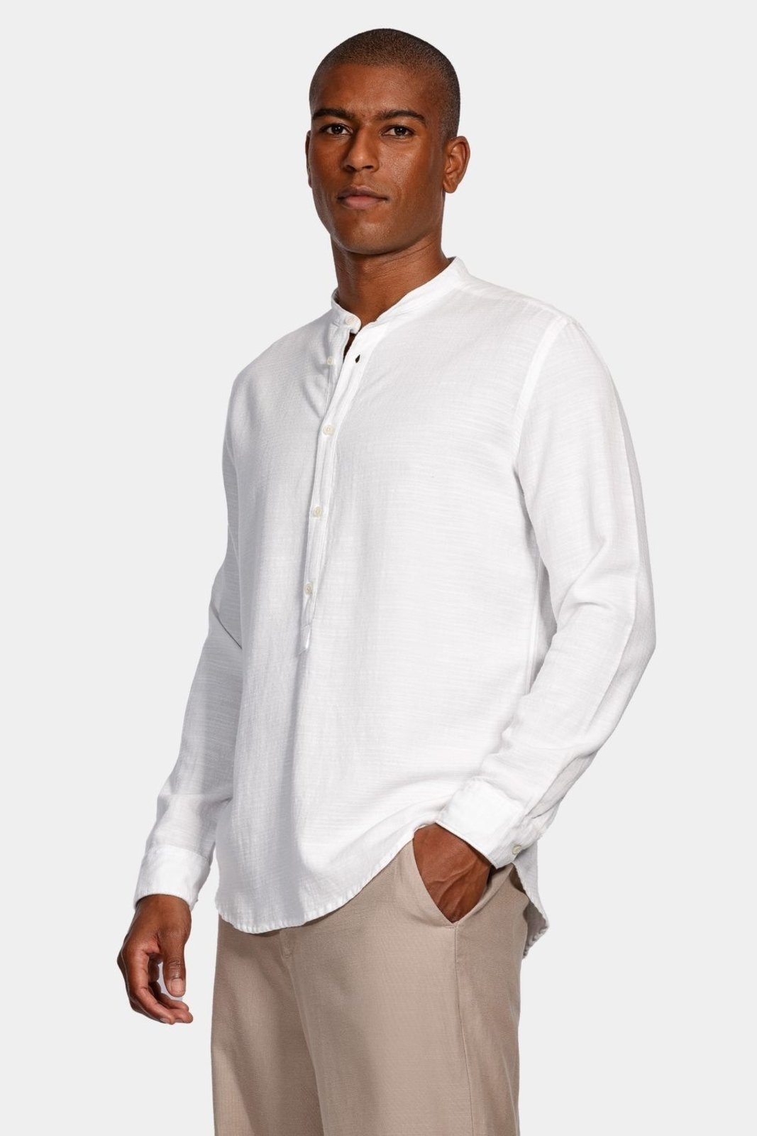 Imagem principal Camisa Aramis Manga Longa Gola Padre Flamê Lisa Off White Aramis incolor white