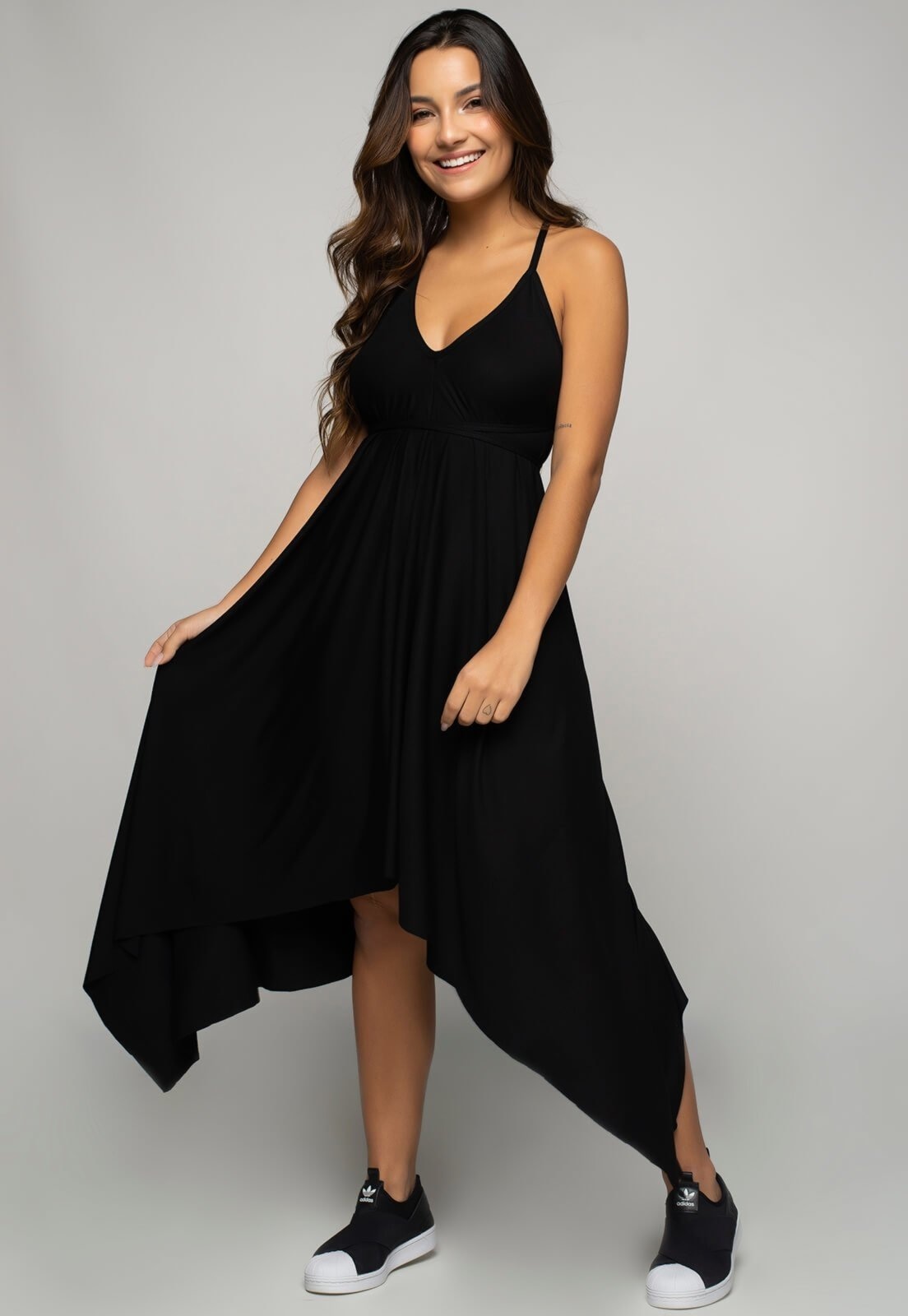 Imagem principal Vestido Feminino Multiformas Amarrações Verão Vicbela Vicbela preto