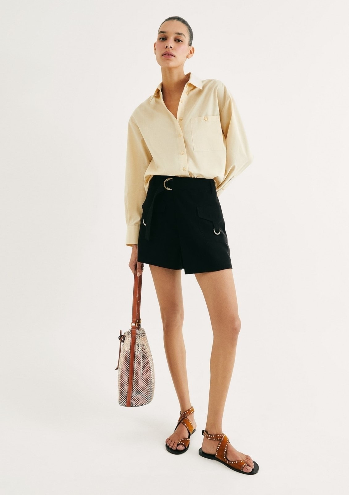 Imagem principal Shorts Saia Cargo Em Peach Touch Hering preto