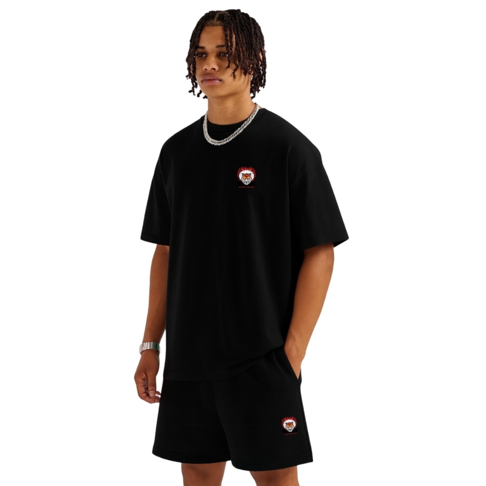 Imagem principal Conjunto Camiseta Oversized e Bermuda Moletinho Estampado Inspire Relaxado preto