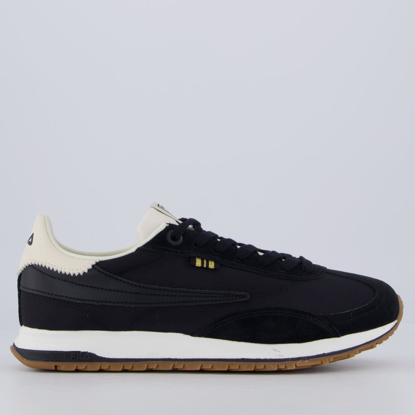 Tênis Fila 70 Trainer e Bege