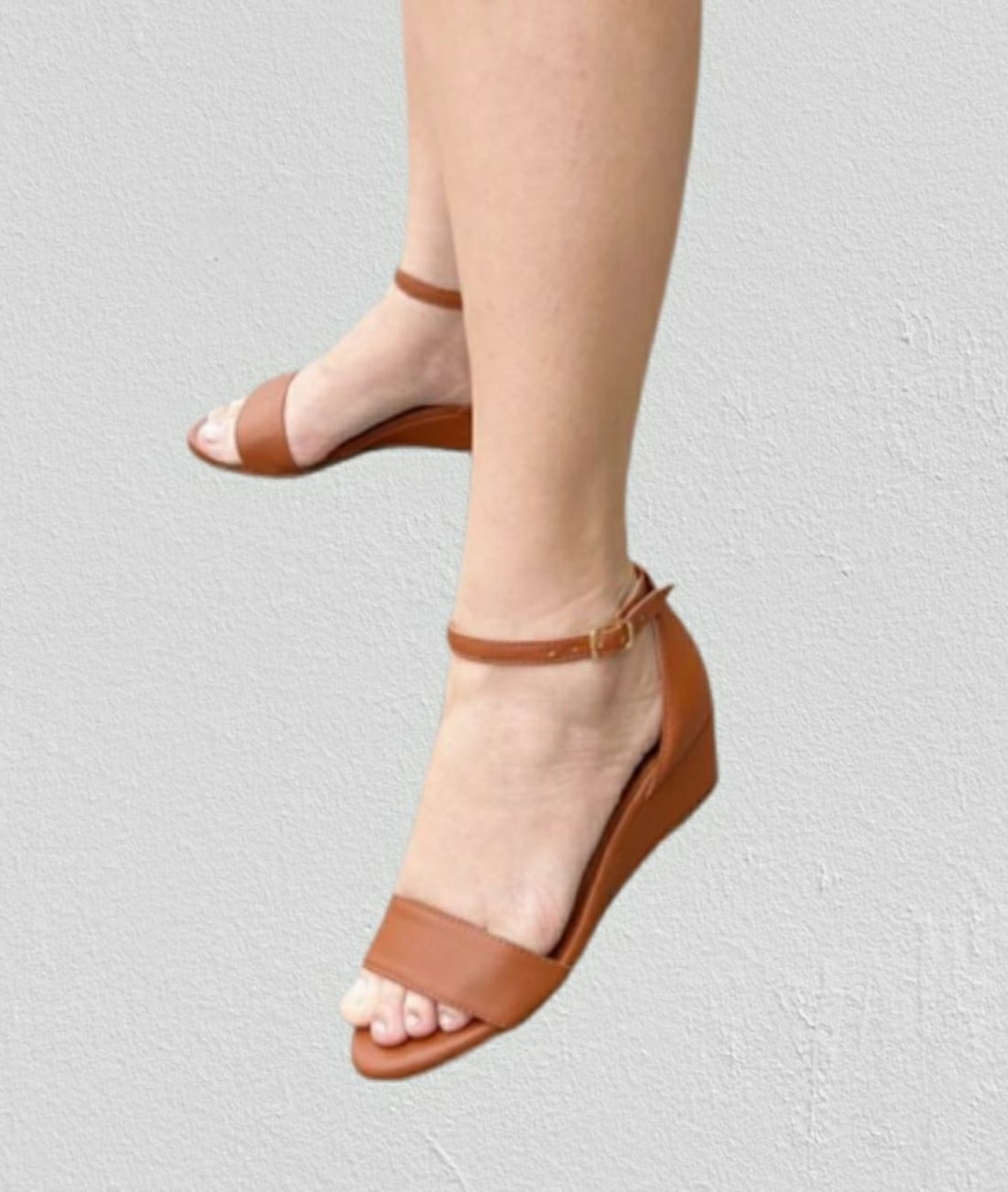 Imagem principal Sandália Delazari Anabela com Gáspea Reta Delazari caramelo