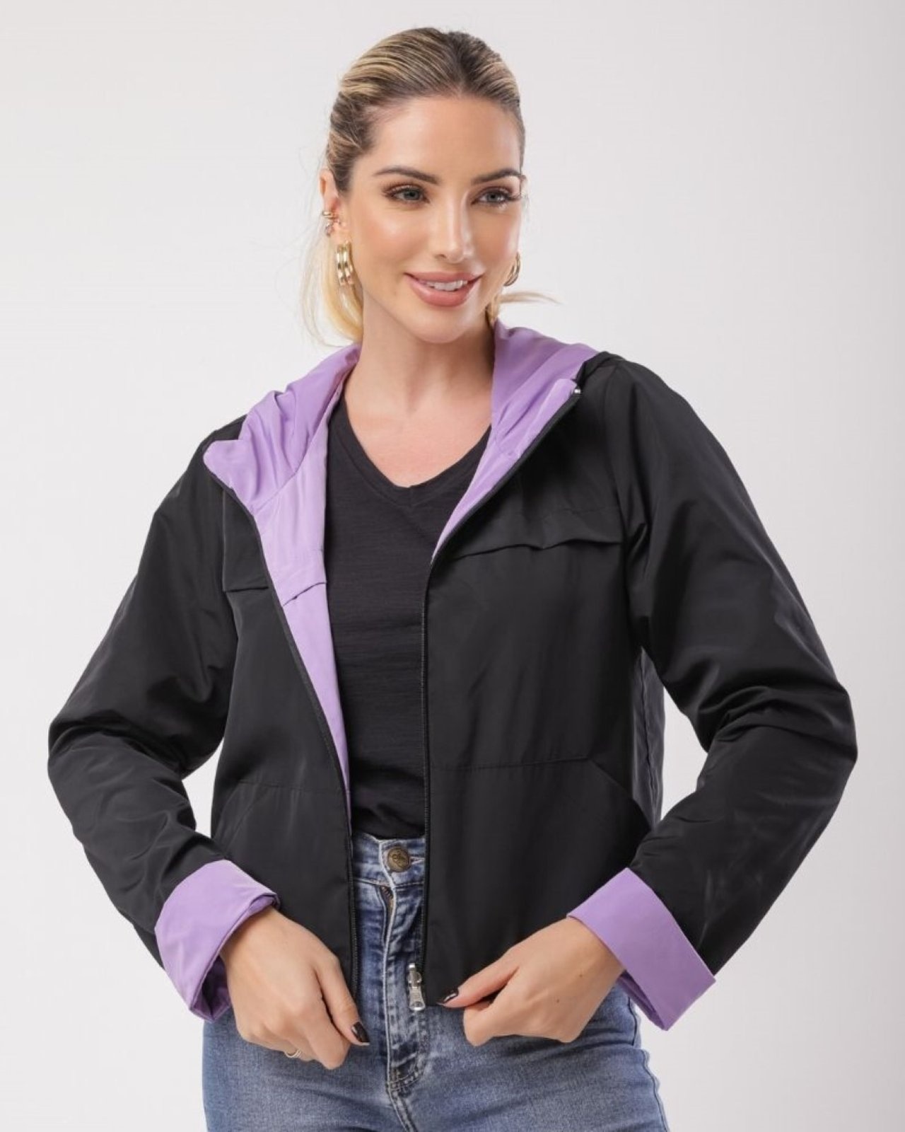 Imagem principal JAQUETA CURTA CORTA VENTO DUPLA FACE LEA POLLEN preto